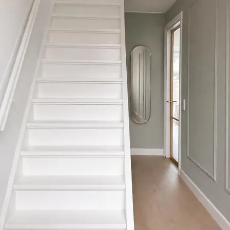 Charming House 5 Min Walk To Center Of *